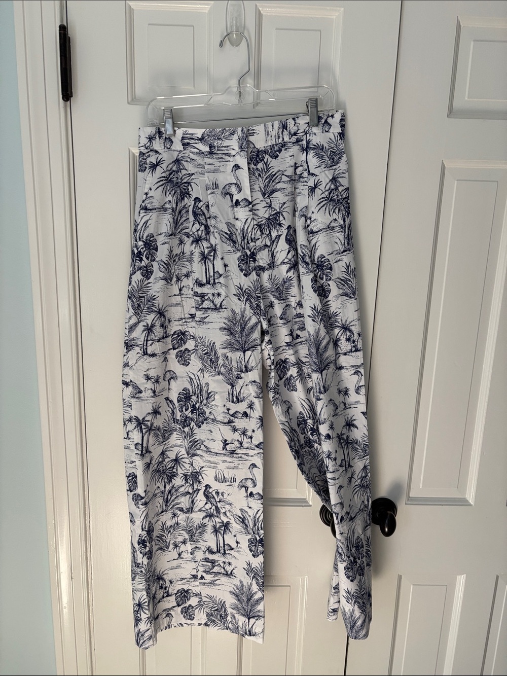 J. McLaughlin White Pants with Navy Tropical Toile Print